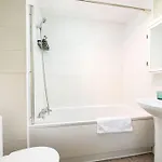 Designed For Contractors And Families Casa de Férias Bristol
