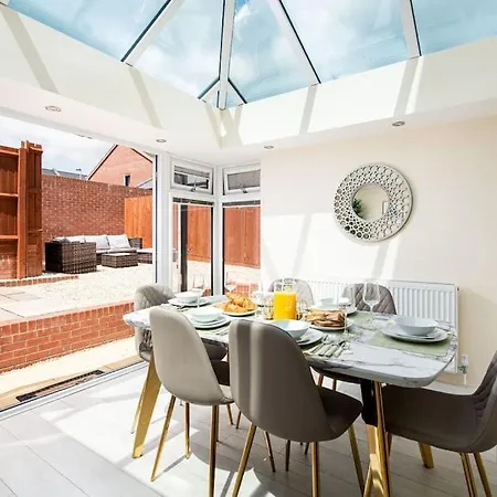 Designed For Contractors And Families Ferienhaus *