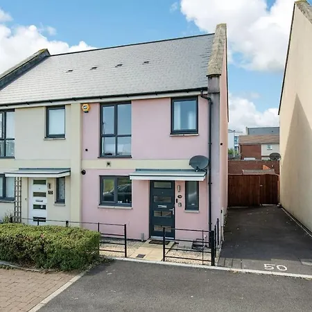 Designed For Contractors And Families Casa de Férias Bristol