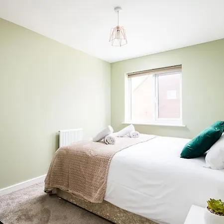 Designed For Contractors And Families * Bristol