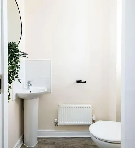 Designed For Contractors And Families Бристоль